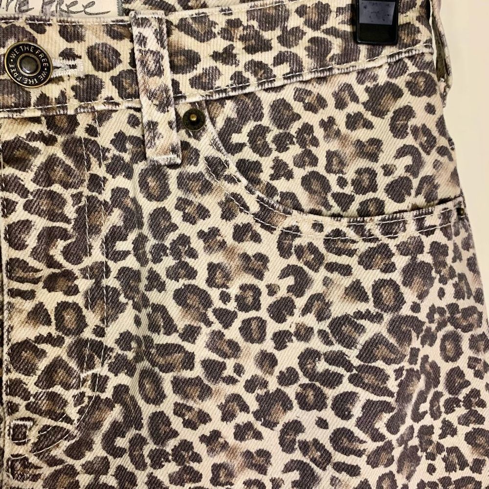Free People Bailey Denim Mini Skirt Leopard Print Frayed Hem Jean Skirt - Picture 8 of 14